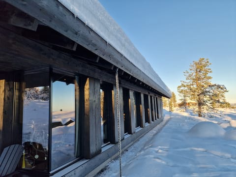 Cabin on Oslo's nearest high mountain