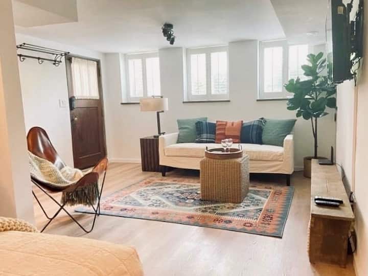 Guest Suite With Private Entrance