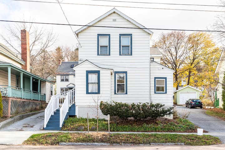 2 Bedroom Burlington