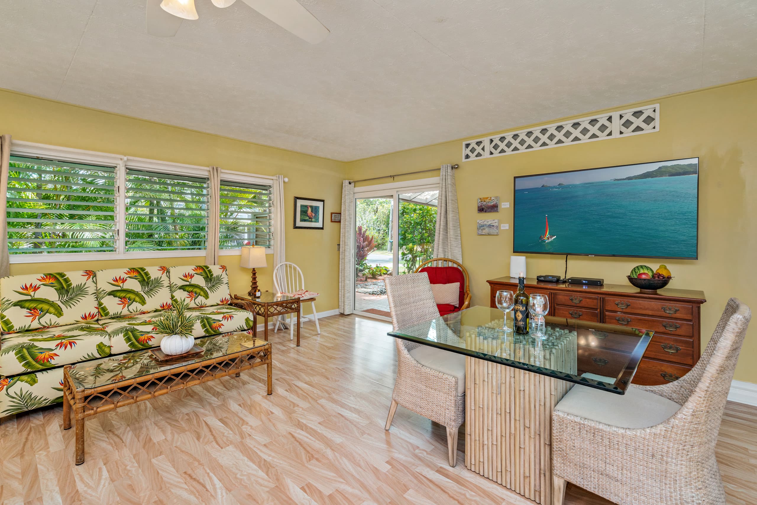 Kailua Pineapple Studio. Walk to Beach! PERMITTED - Image 4