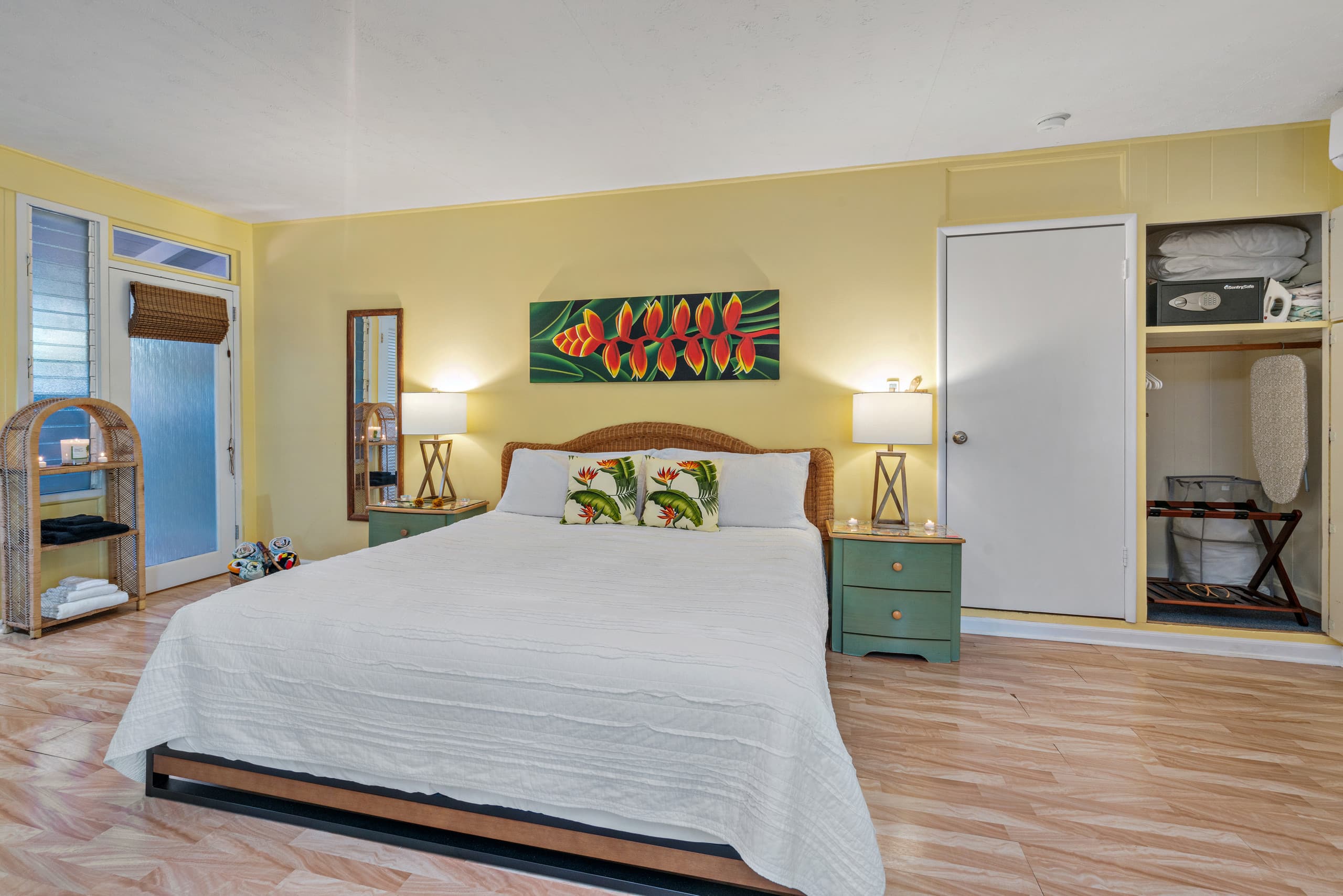 Kailua Pineapple Studio. Walk to Beach! PERMITTED - Image 12