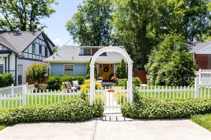 LOCATION-Hot Tub-Clean WALK TO BARS in❤️of EastNash gallery image 5