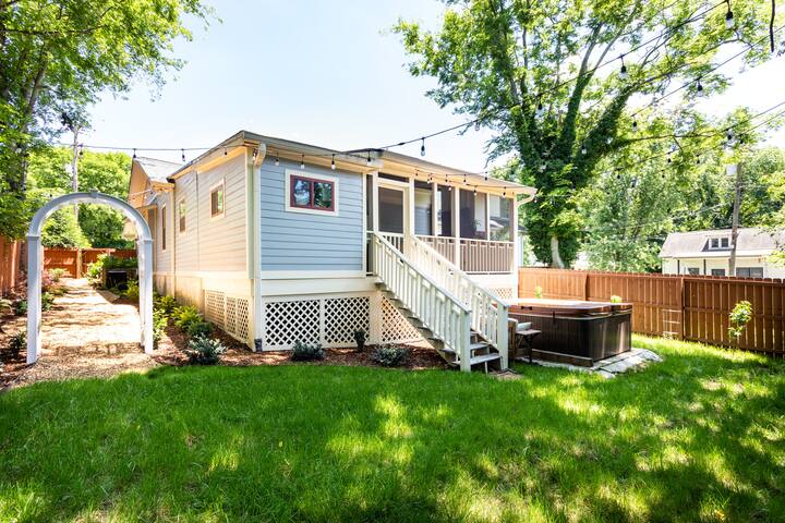 LOCATION-Hot Tub-Clean WALK TO BARS in❤️of EastNash gallery image 4