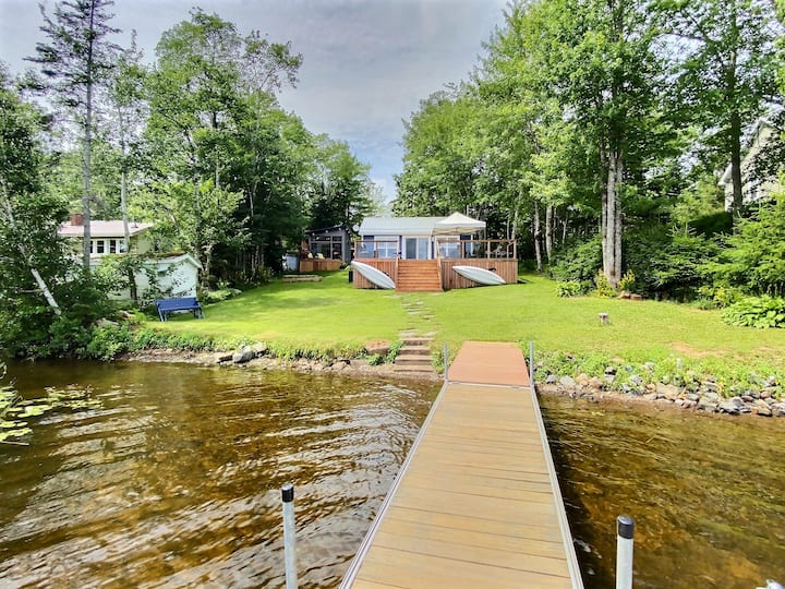 Lake Front Bliss Cozy And Modern Cottage Retreat Cottages for Rent