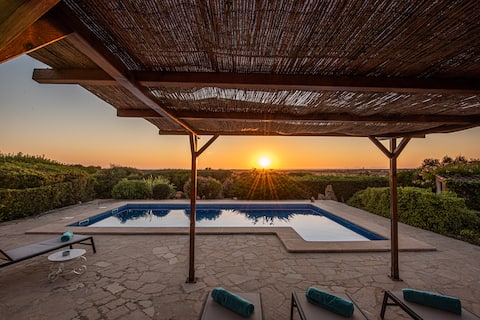 Top Airbnb: Finca Ca'n Tomeu. Nature, relaxation, beautiful view. in Santanyí