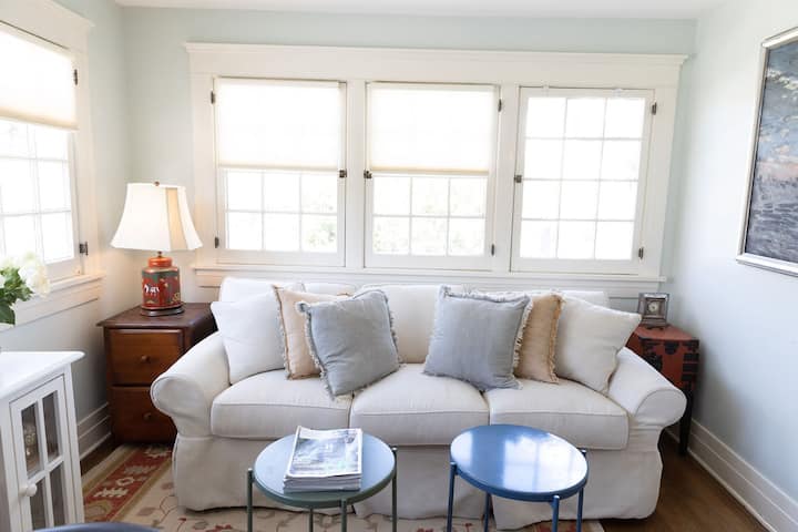 Privatni ured na katu s bračnim krevetom (160x200)