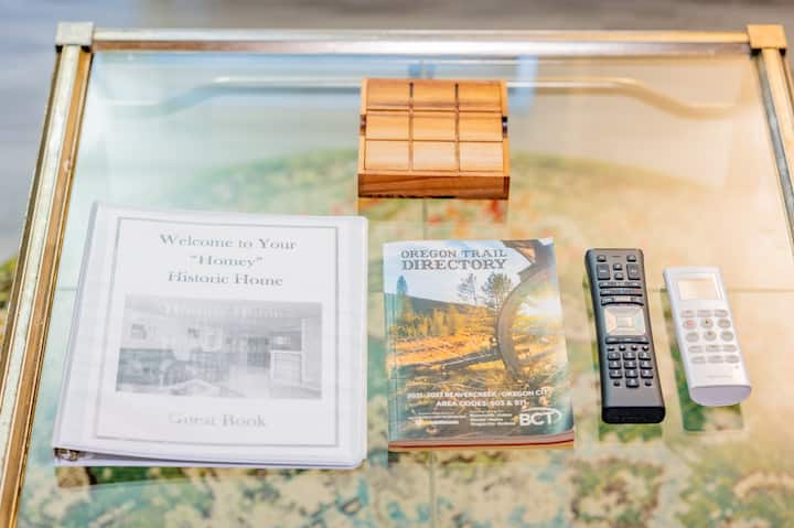 Čekaju vas Tic-tac-toe, knjiga gostiju i imanje Oregon Trail Directory!