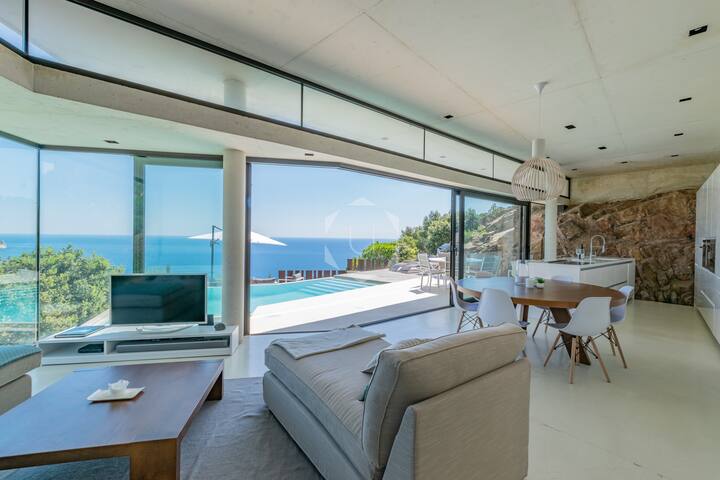 VILLA CRISTAL- Modern, with sea views and pool gallery image 3