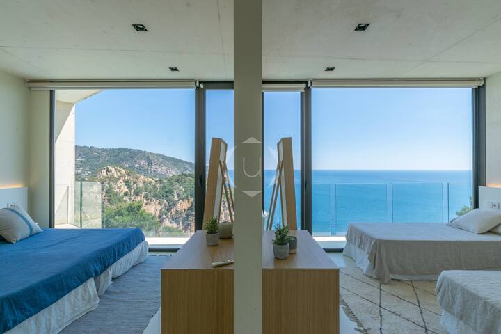 VILLA CRISTAL- Modern, with sea views and pool gallery image 5