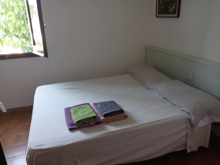 חדר שינה מיטה זוגית קומה ראשונה