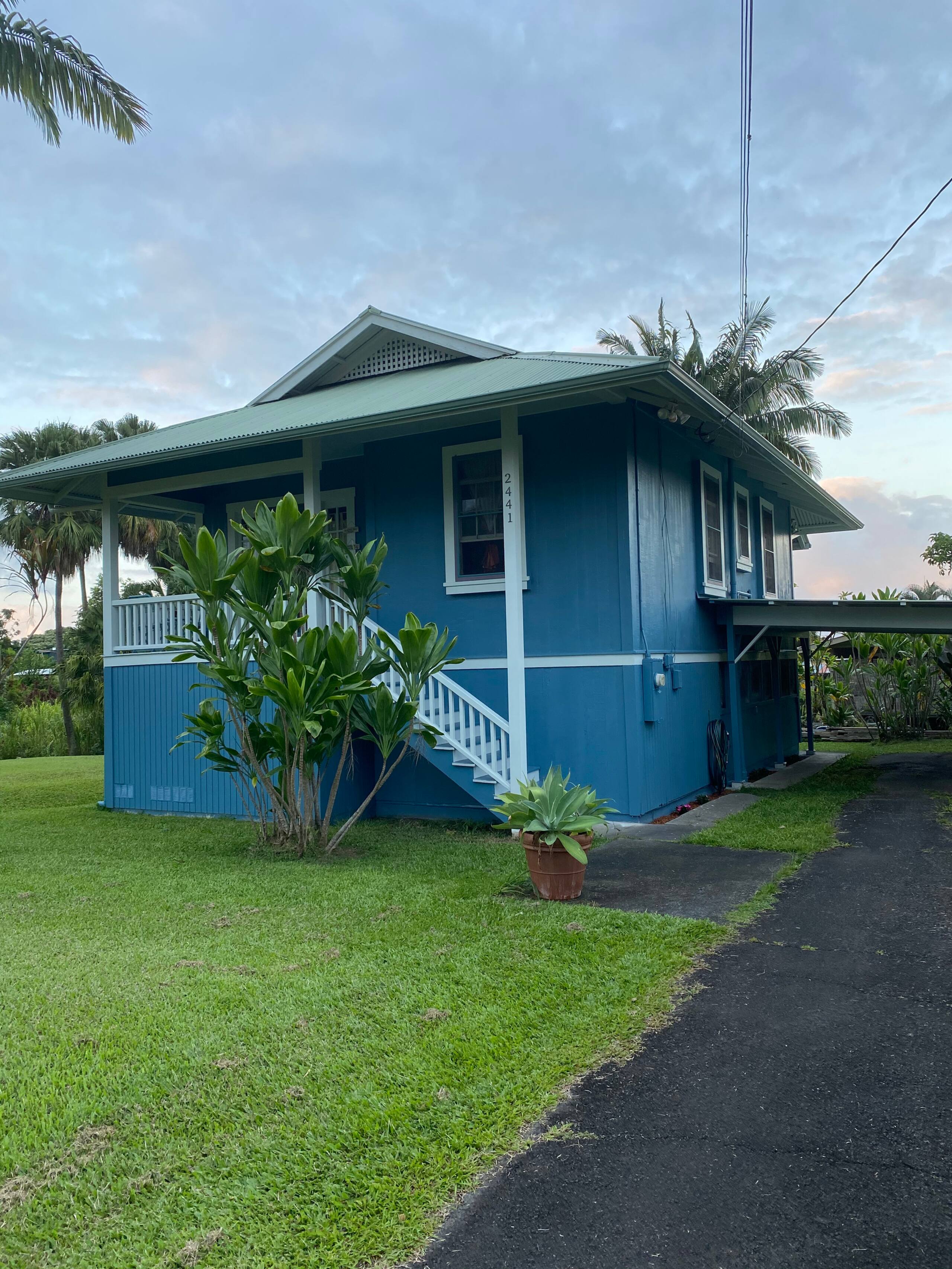 Home in Hilo · ★4.9 · 2 bedrooms · 3 beds · 1.5 private baths - Image 9