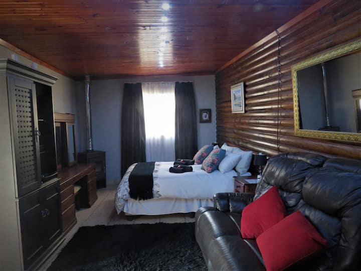 Main bedroom with cutlery, etc. in display cupboard