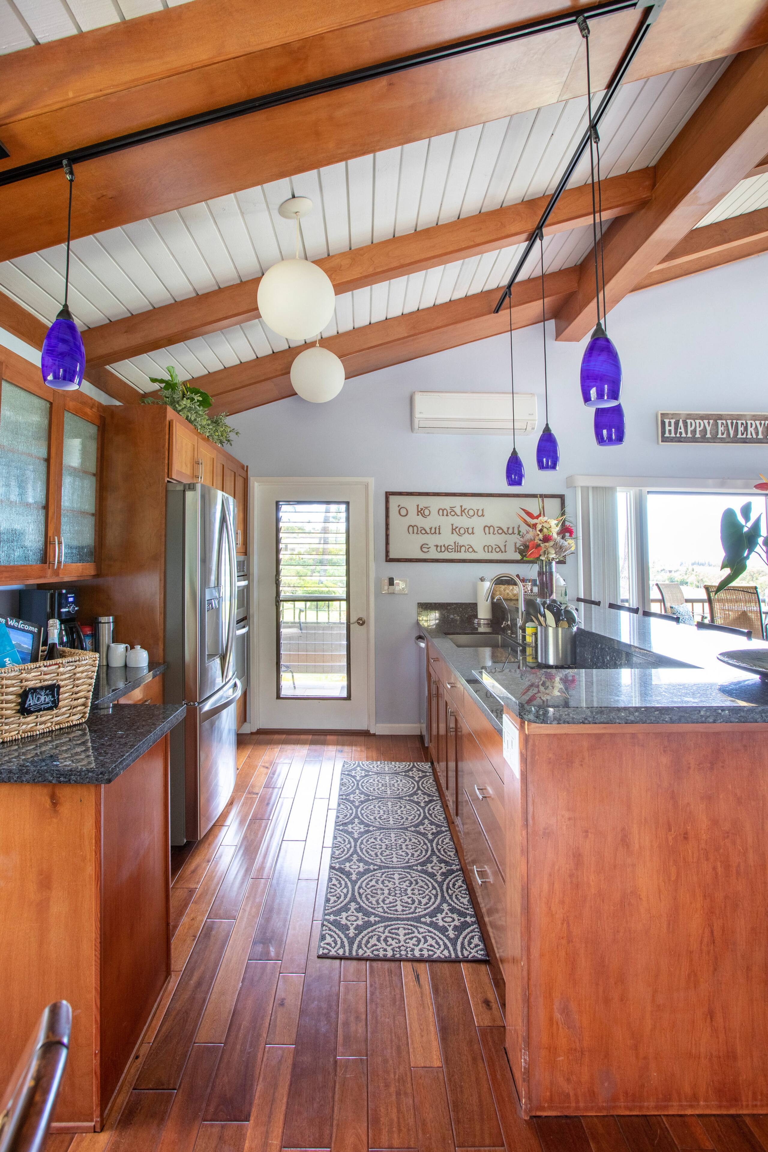 Townhouse in Wailea · ★4.97 · 2 bedrooms · 4 beds · 3 baths - Image 10