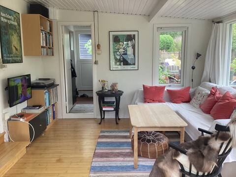Popular Airbnb listing: Cabin near forest and beach - private in Frederikssund
