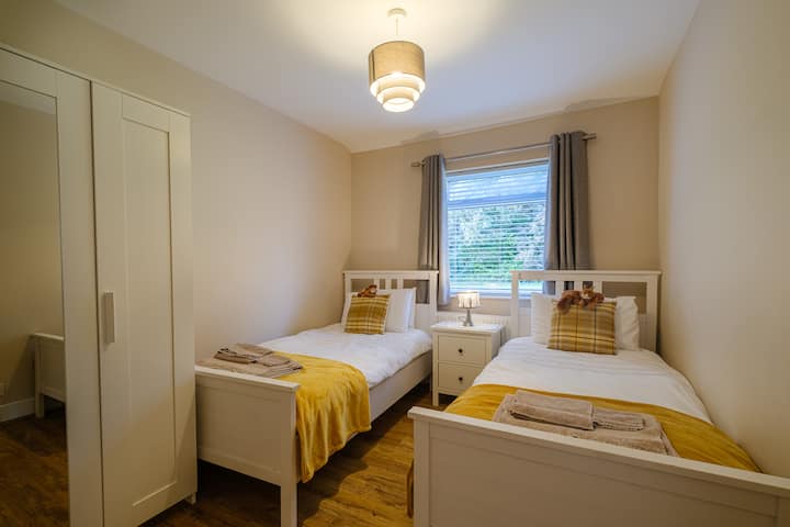 חדר שינה 2 מיטות יחיד