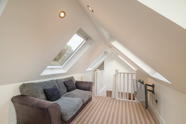 חדר צפייה בכוכבים/ 2 מיטות ספה