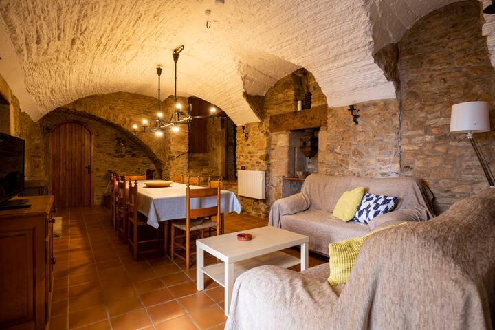 Mas Cases (Masía siglo XVII en la Costa Brava) gallery image 3