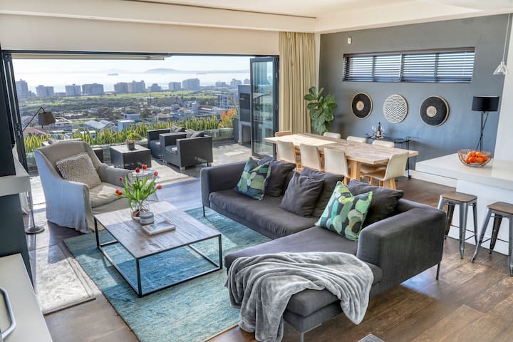 Savor Uninterrupted Views at Spacious Green Point Apartment