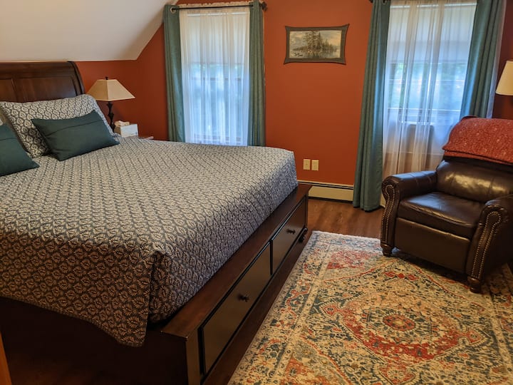 Dormitorio tamaño king: segundo piso