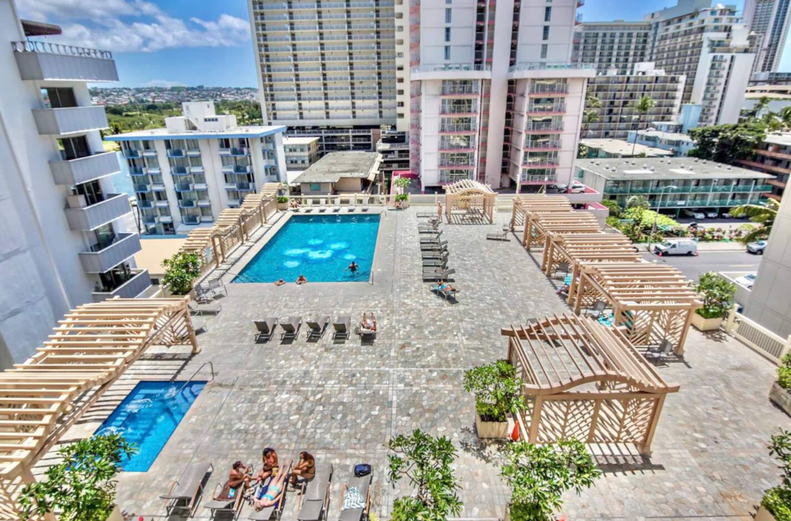 17FL - Waikiki Walkable - Upgraded King Studio - Image 39