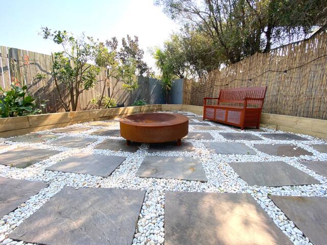 Coastal Escape: Explore, Relax & Create Memories gallery image 3