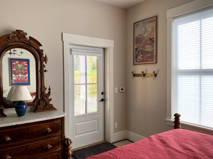 Private 1 Bed & bathroom Farm-Stowe & Smugglers