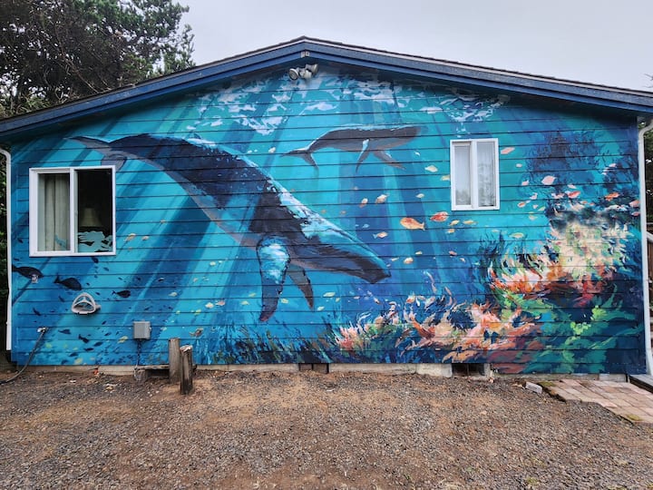 Intimate Retreat. Hot Tub. Meditational Quality Cottages for Rent in Seal Rock, Oregon, United