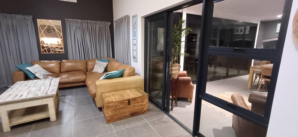 Home in secure estate! gallery image 2