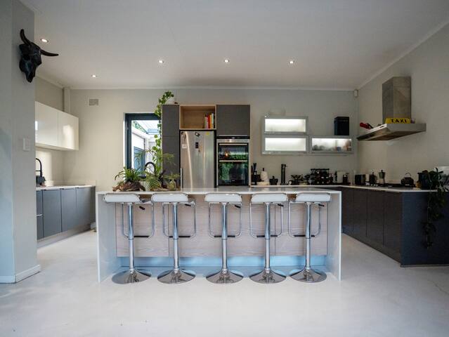 Light and modern open plan family home gallery image 4