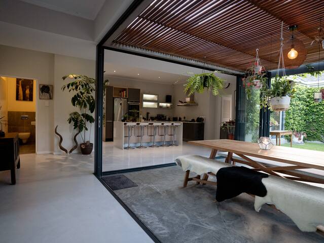 Light and modern open plan family home gallery image 5