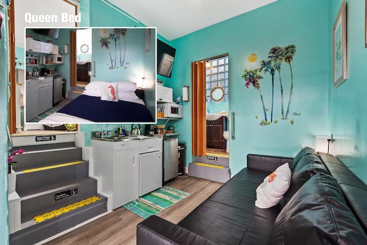 Брачен кревет (широк 150-179 см) во стан (станот има посебен влез)