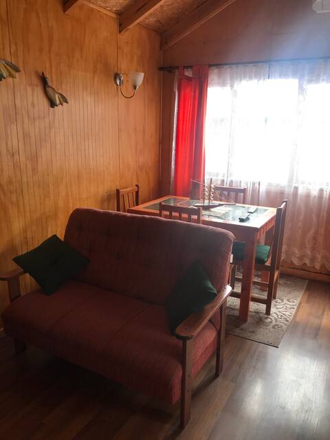 Top Airbnb: A cabin 100 meters from the lake in Puerto Varas