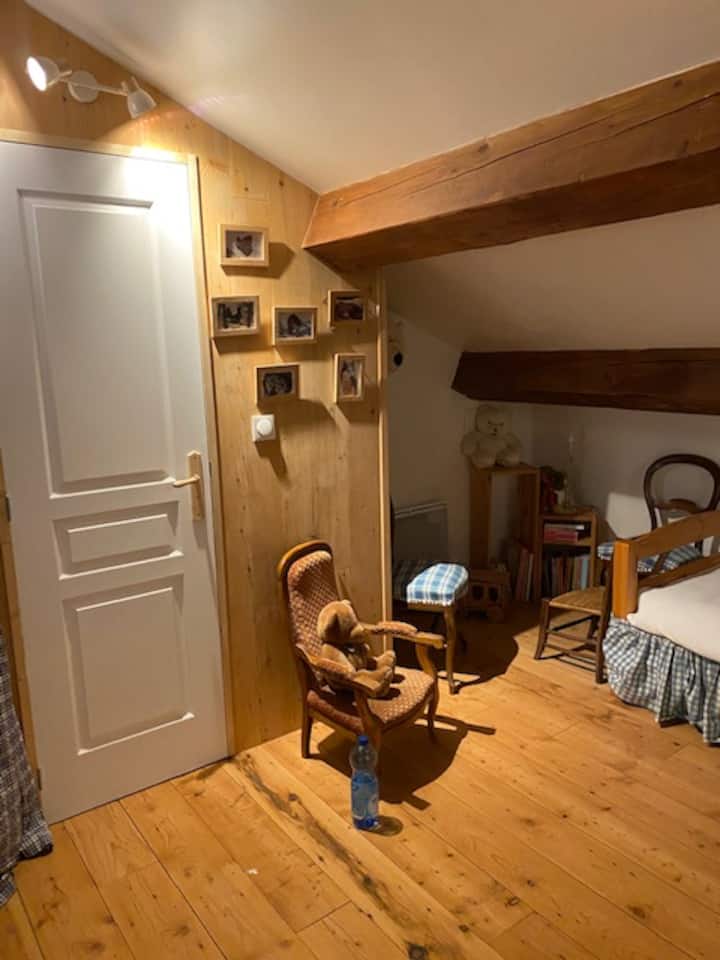 Душ стая в цял ъгъл Легло 90