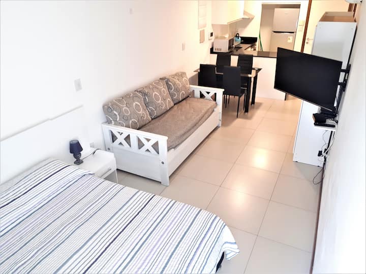 M1 Shopping, WTC, Pocitos Beach Apartments for Rent in Montevideo