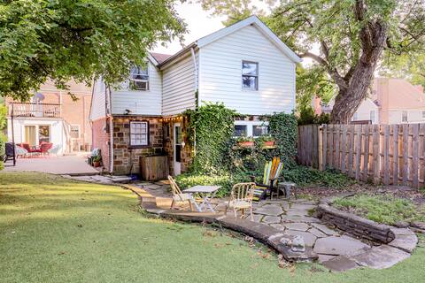 Tyndall Carriage House-Private Guesthouse