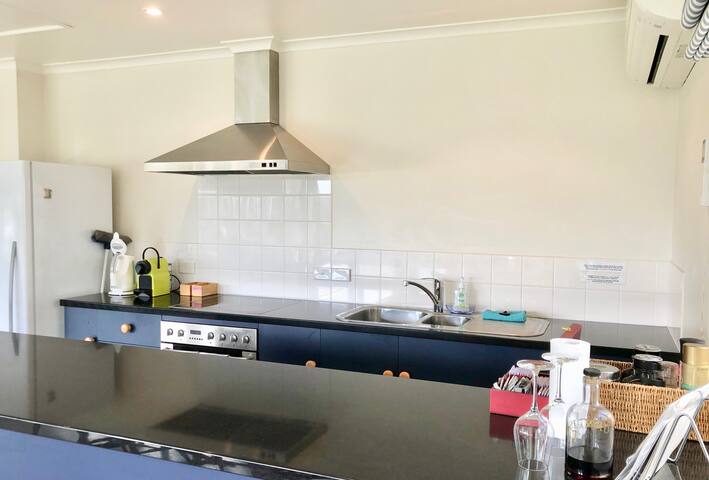 DOUGLAS RIVERSIDE GARDEN HOUSE, gallery image 5