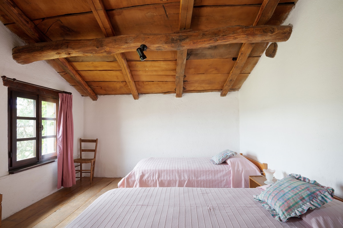 საძინებელი 4