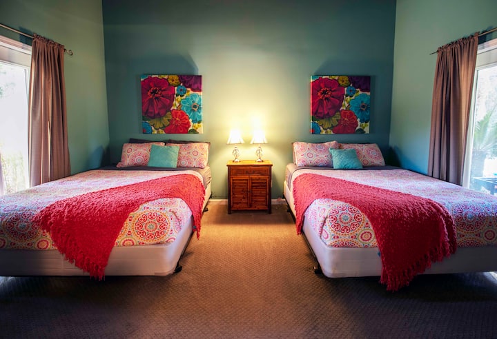 小屋卧室# 5 - 2张标准双人床