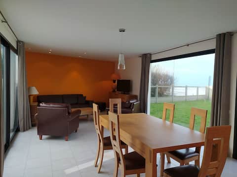 Beachfront (PRM) or Arromanches, Waterfront