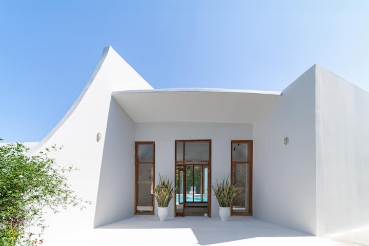 Exceptionally Designed Villa Ixia
