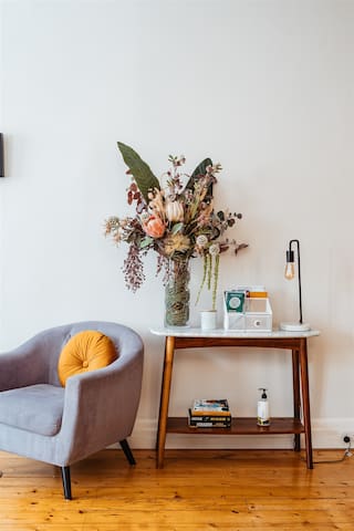 Heaven on Erin – Great MCG Location 4 BR Parking gallery image 2