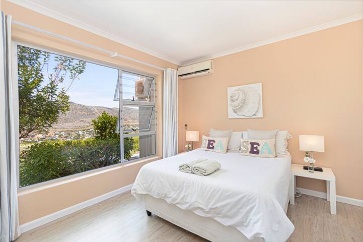 Nature | OceanViews | Pool| Invertor gallery image 4