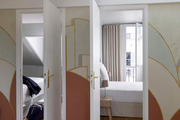 2 habitaciones accesibles desde el salón en el primer piso del apartamento