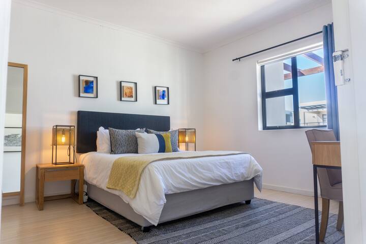 Tropical 2bed self-catering family beach apartment gallery image 5