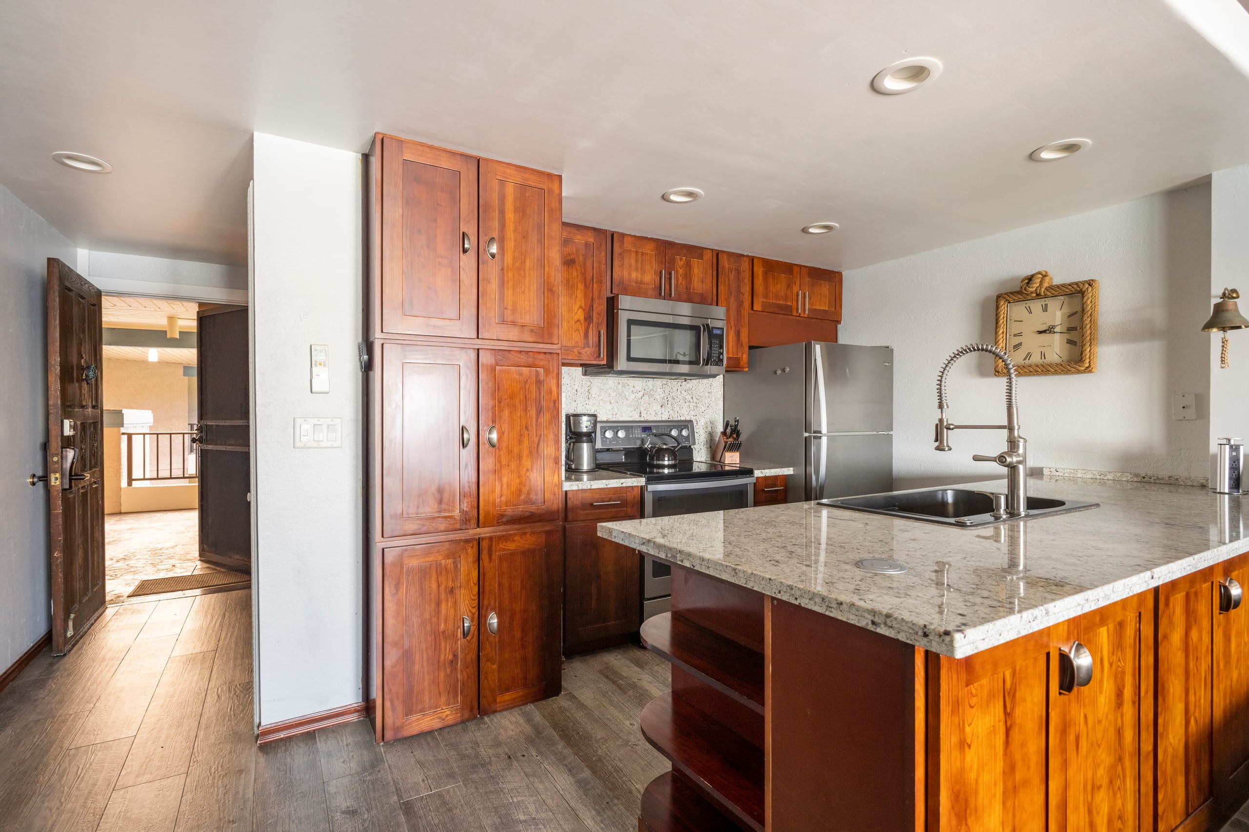 Condo in Kailua-Kona · ★4.96 · 1 bedroom · 1 bed · 1 bath - Image 10