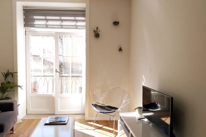 H2OPorto Ribeira – Downtown apartment with balcony