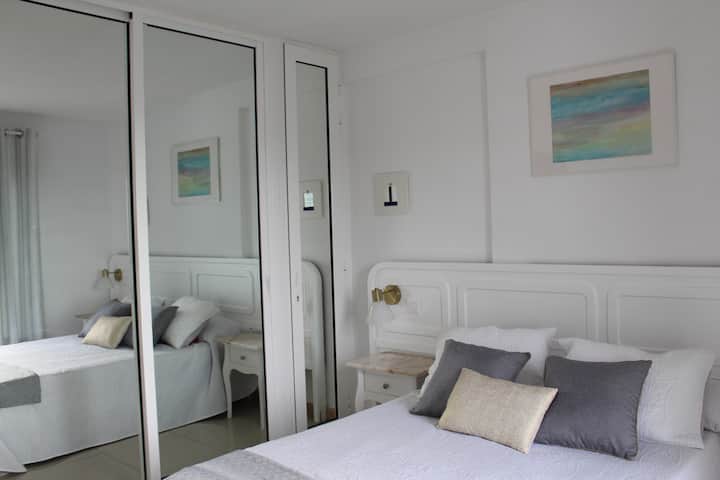 二楼。卧室2张床