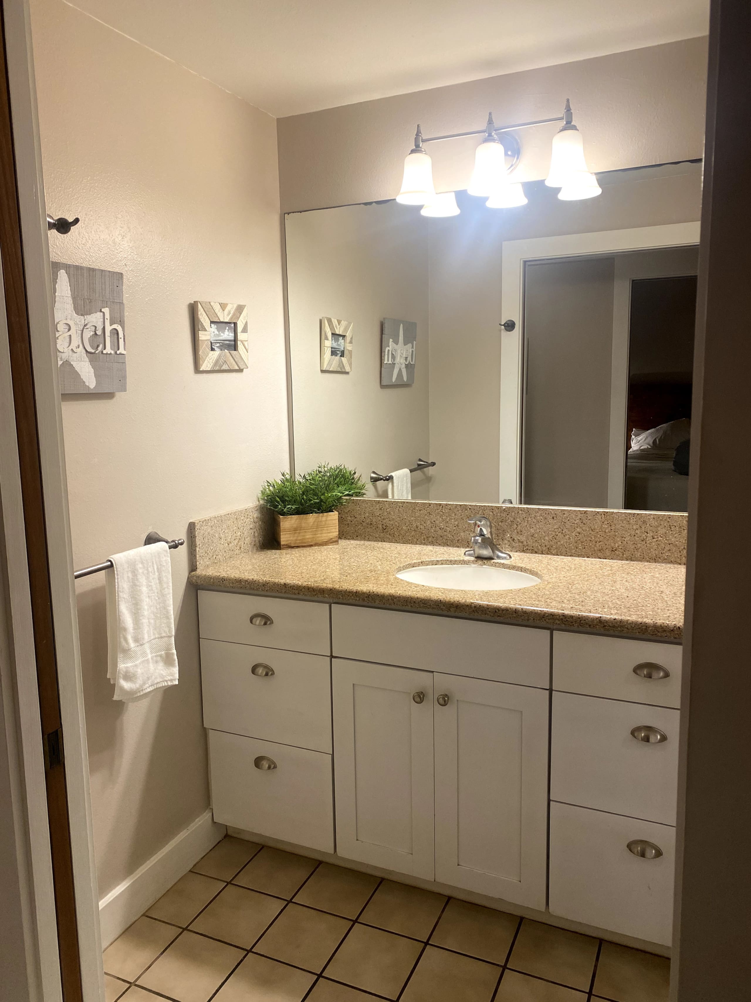 Condo in Koloa · ★4.85 · 1 bedroom · 2 beds · 1 private bath - Image 3