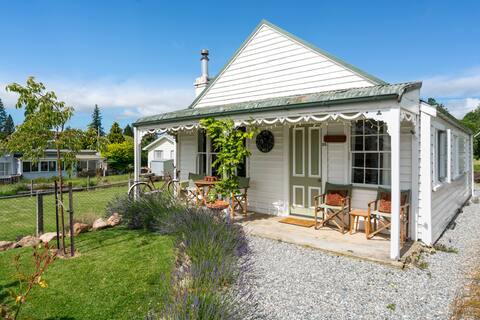 Leven St Cottage
