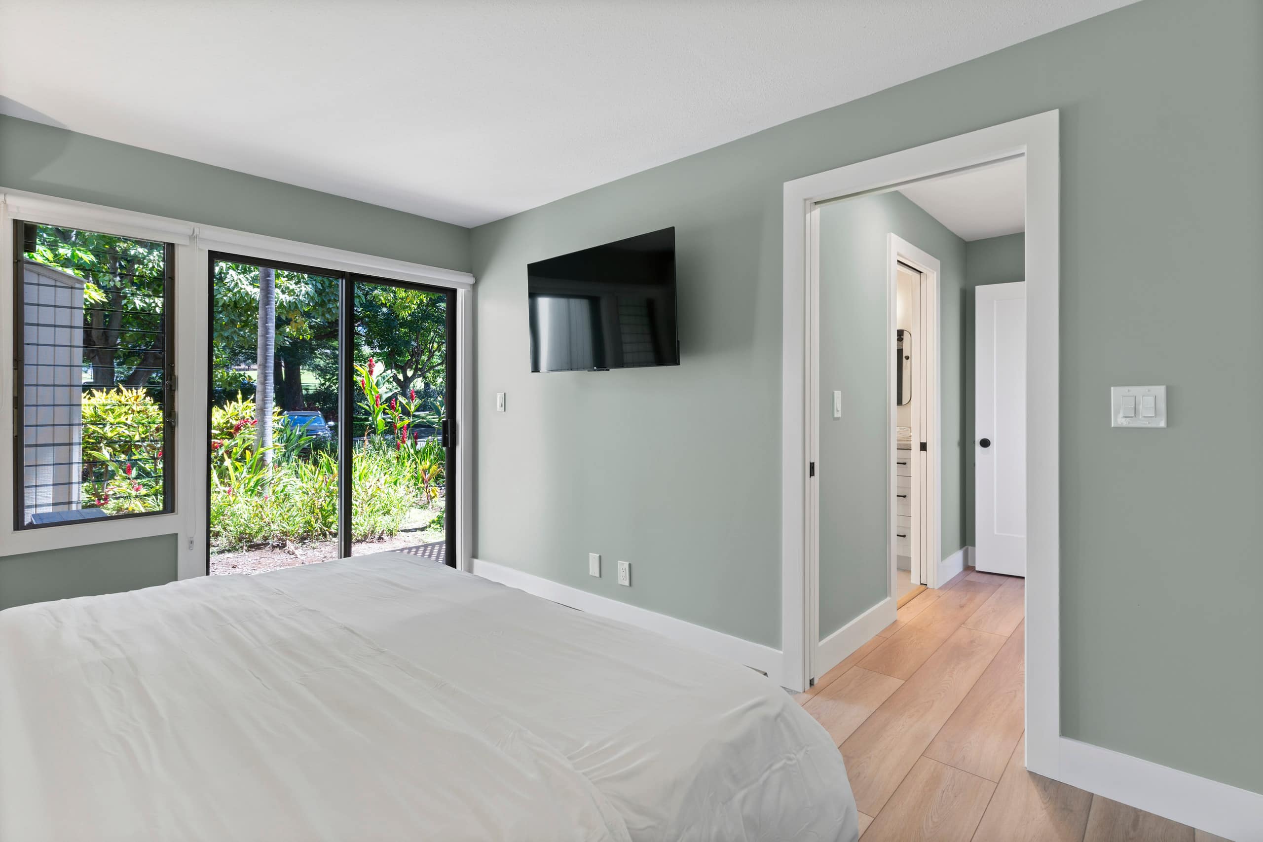 Condo in Wailea · ★4.94 · 2 bedrooms · 3 beds · 2 baths - Image 21